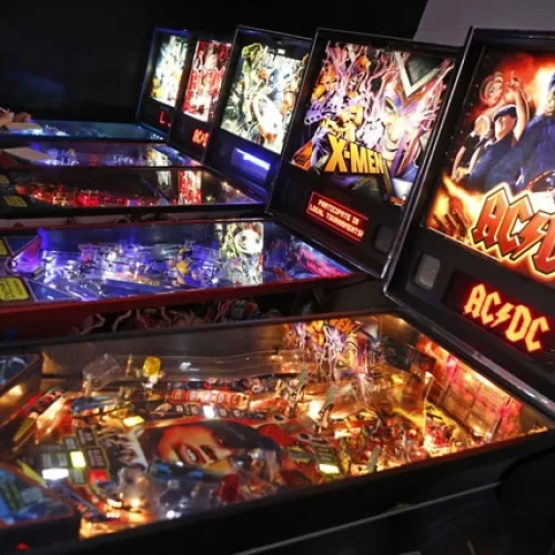 PINBALL Nos EUA: O Renascimento da Paixão Pelos  FLIPPERS